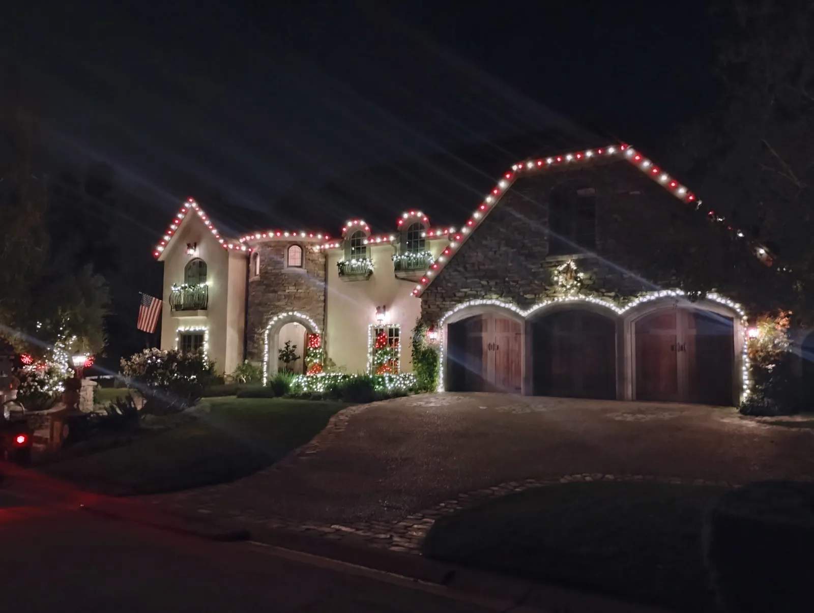 Residential Christmas lighting